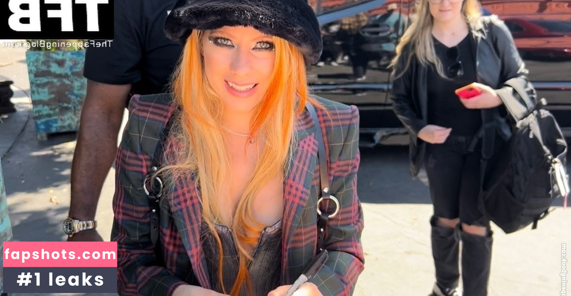 Avril Lavigne Nude Leaks OnlyFans Photos #458 - LeakJerk