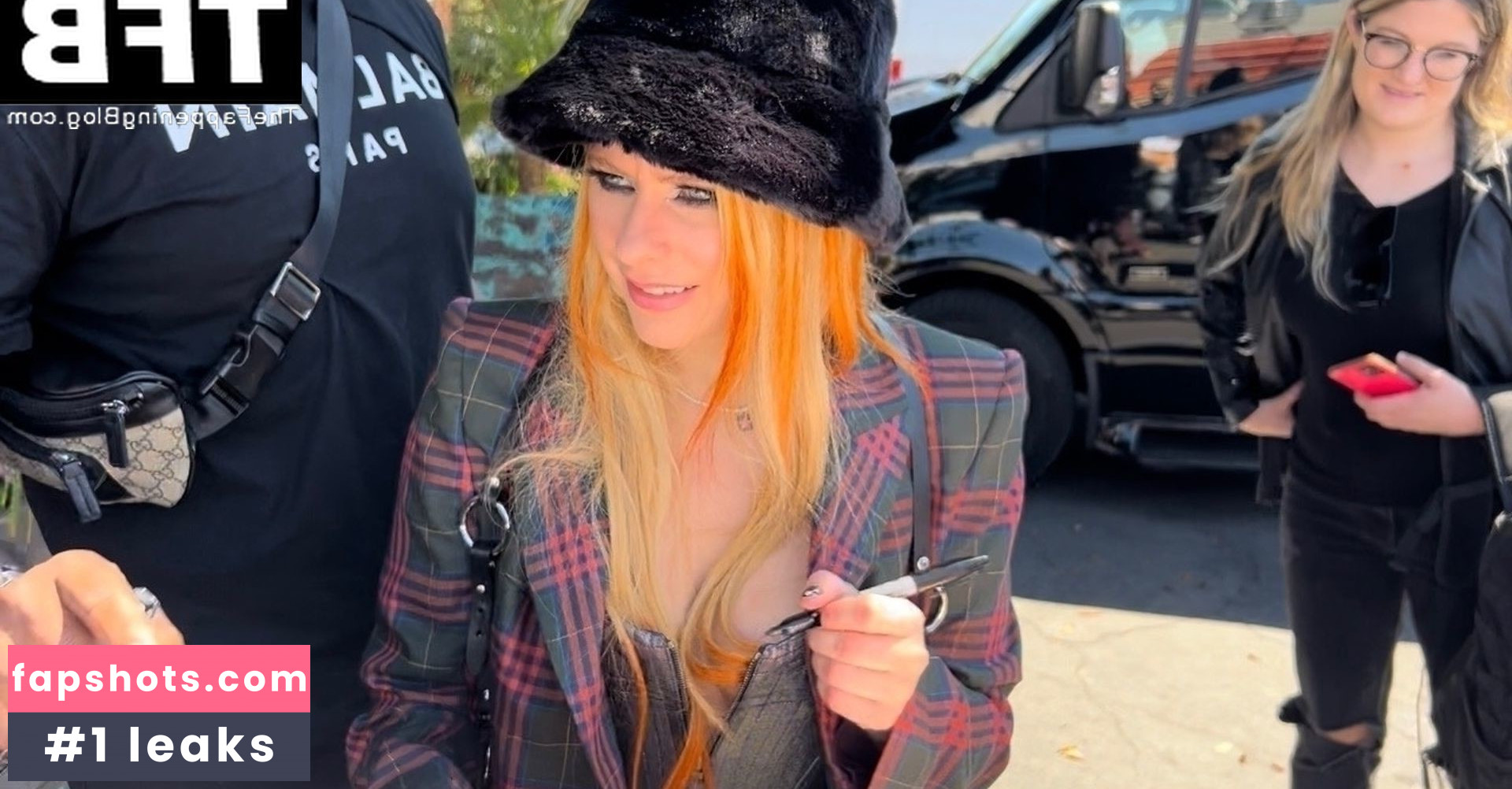 Avril Lavigne Nude Leaks OnlyFans Photos #459 - LeakJerk