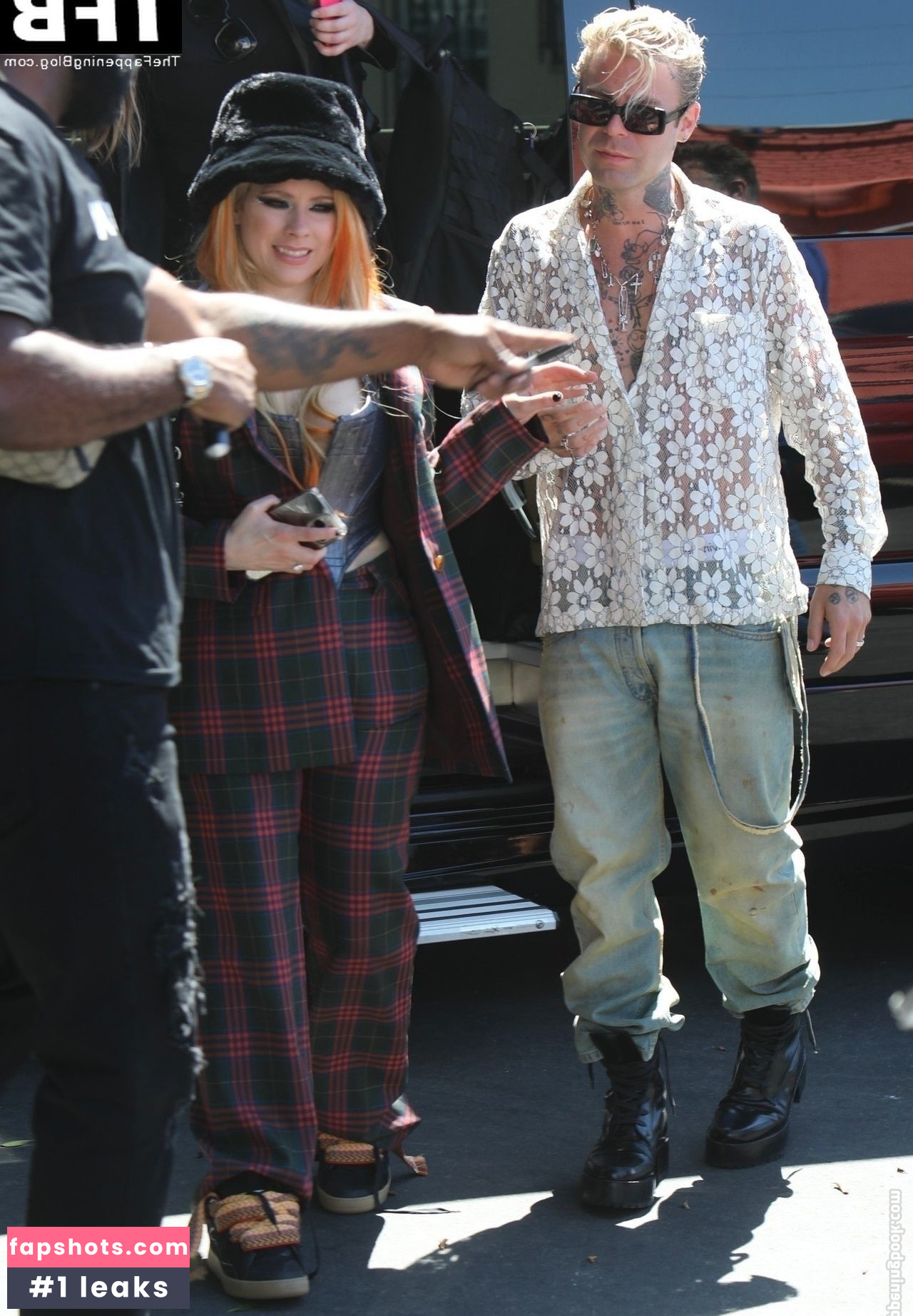 Avril Lavigne Nude Leaks OnlyFans Photos #460 - LeakJerk