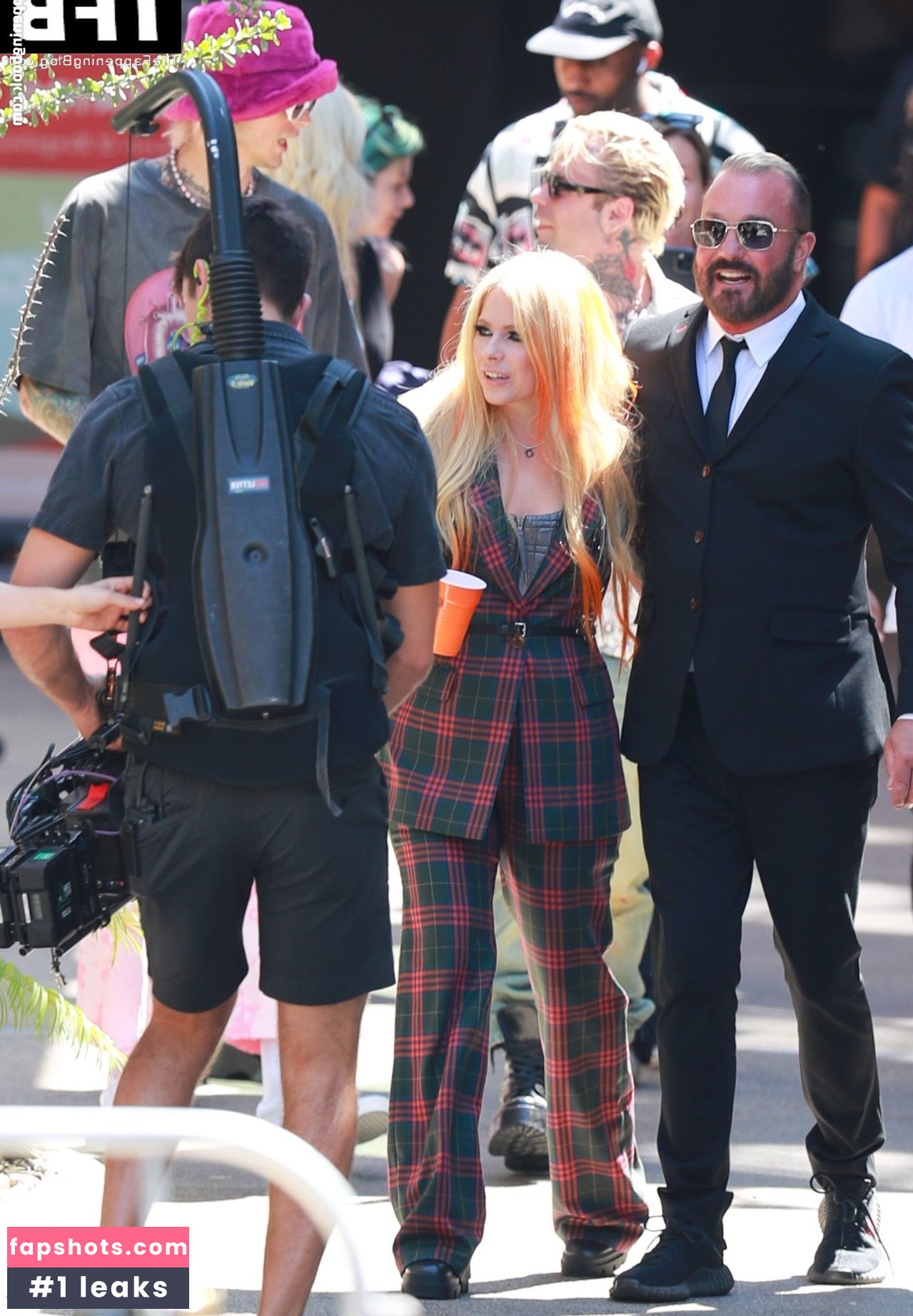 Avril Lavigne Nude Leaks OnlyFans Photos #463 - LeakJerk