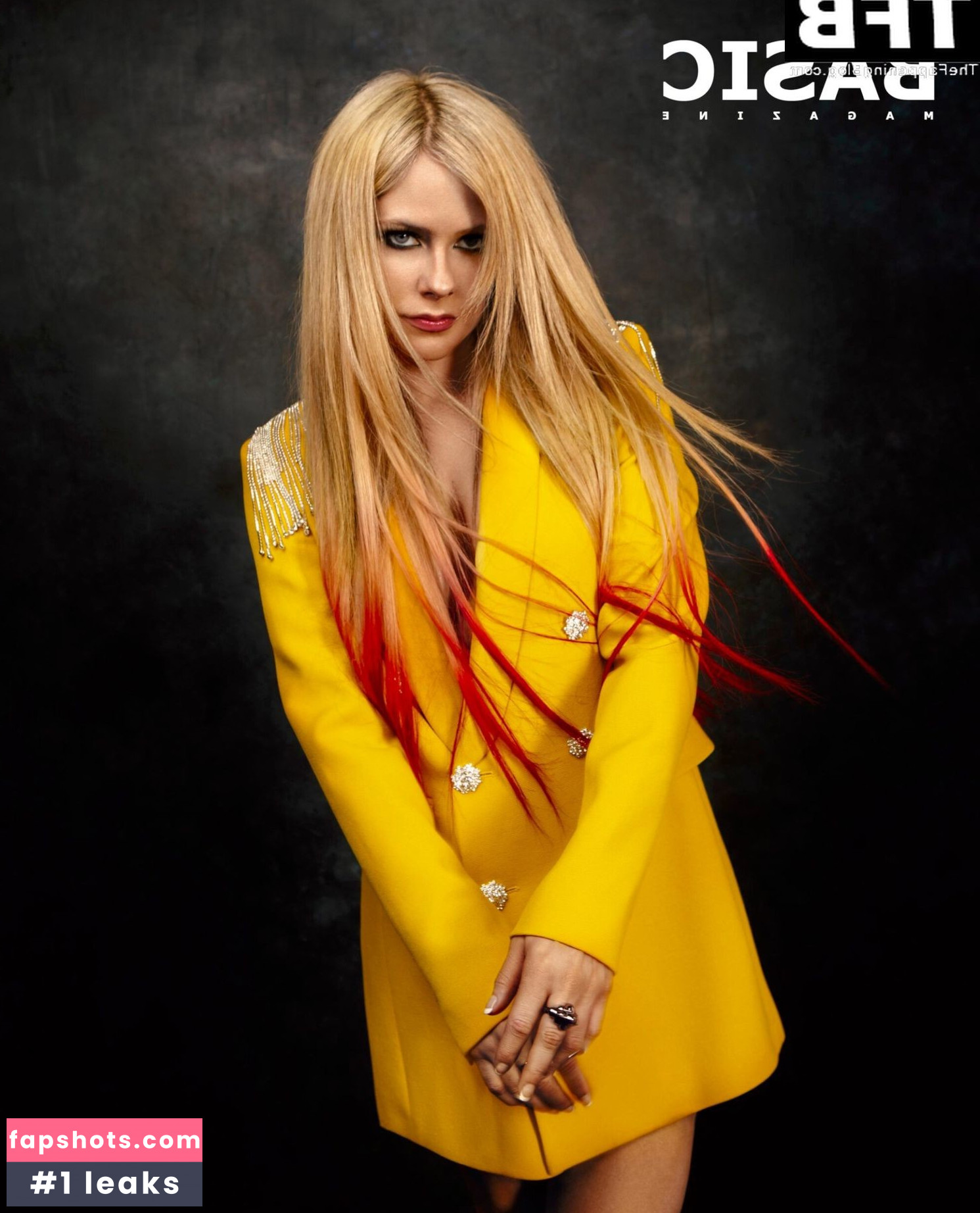Avril Lavigne Nude Leaks OnlyFans Photos #475 - LeakJerk