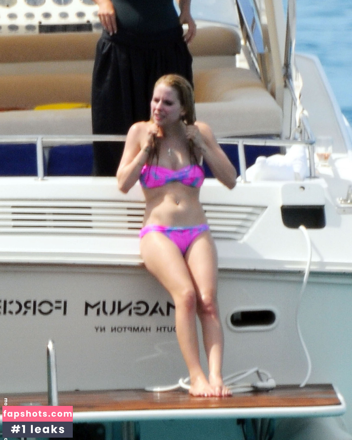 Avril Lavigne Nude Leaks OnlyFans Photos #478 - LeakJerk