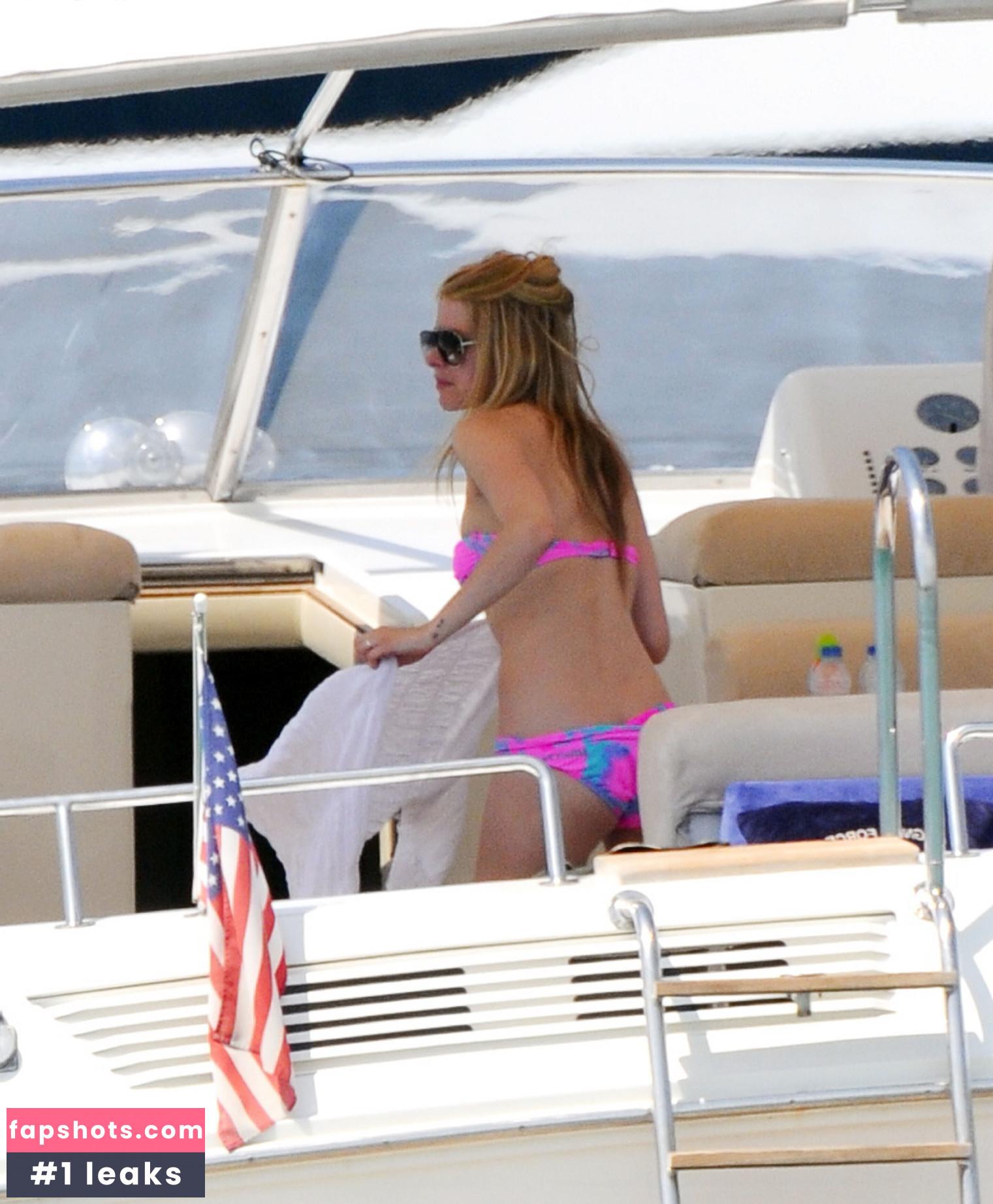 Avril Lavigne Nude Leaks OnlyFans Photos #484 - LeakJerk