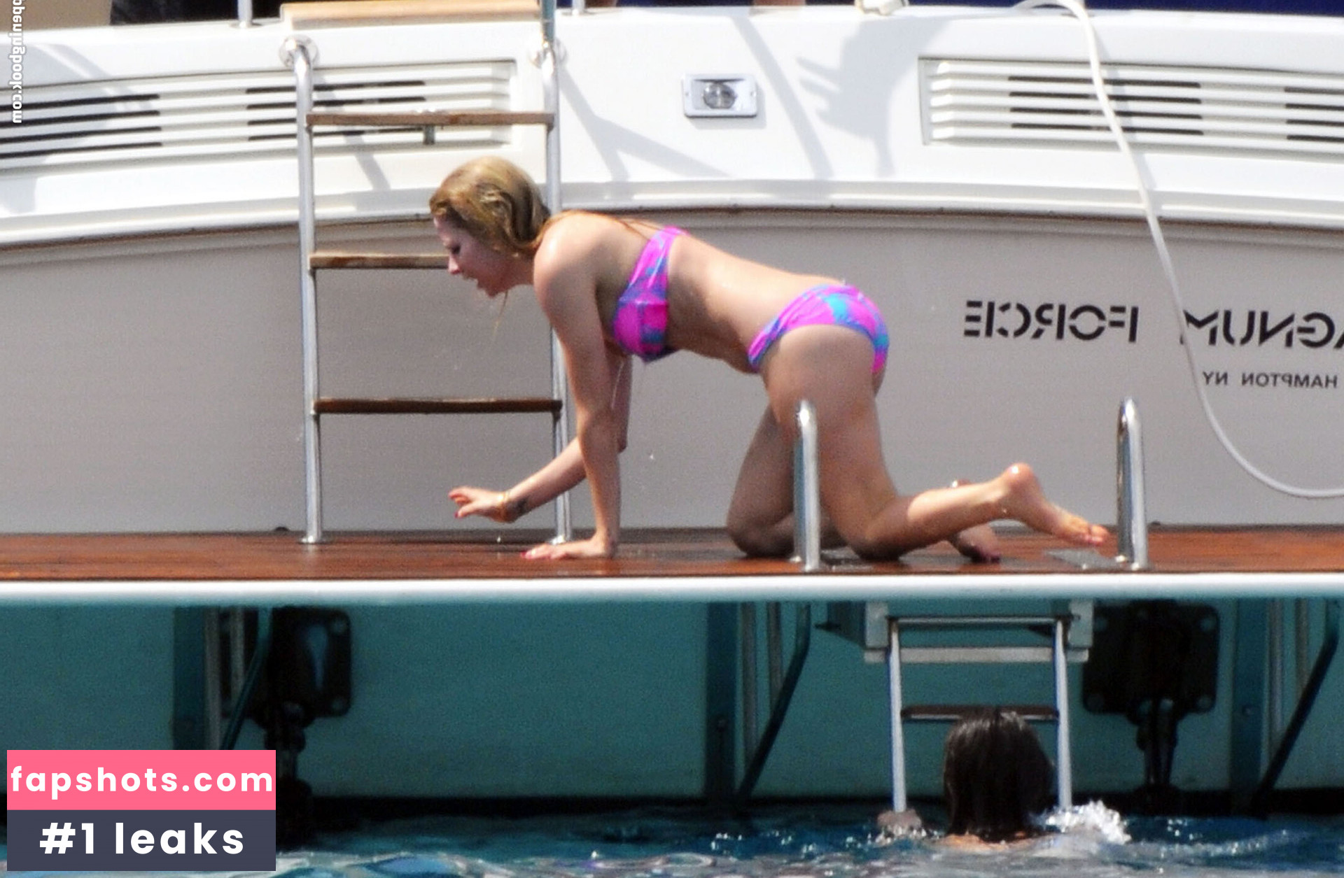 Avril Lavigne Nude Leaks OnlyFans Photos #485 - LeakJerk