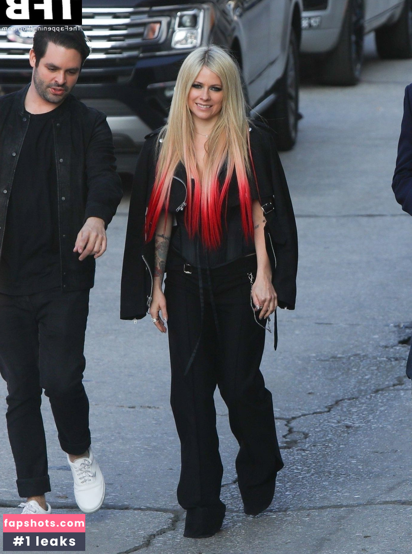 Avril Lavigne Nude Leaks OnlyFans Photos #490 - LeakJerk