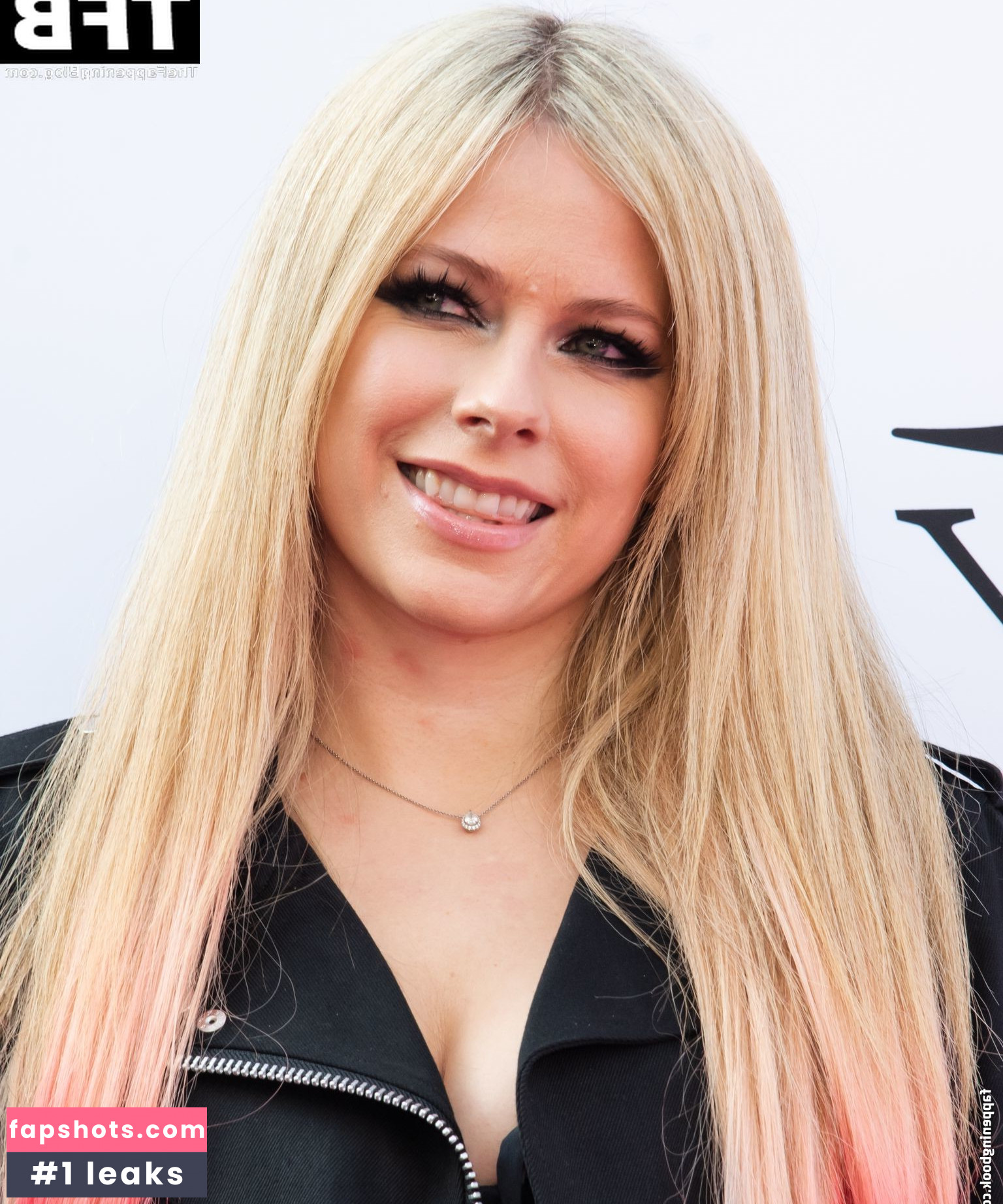 Avril Lavigne Nude Leaks OnlyFans Photos #508 - LeakJerk
