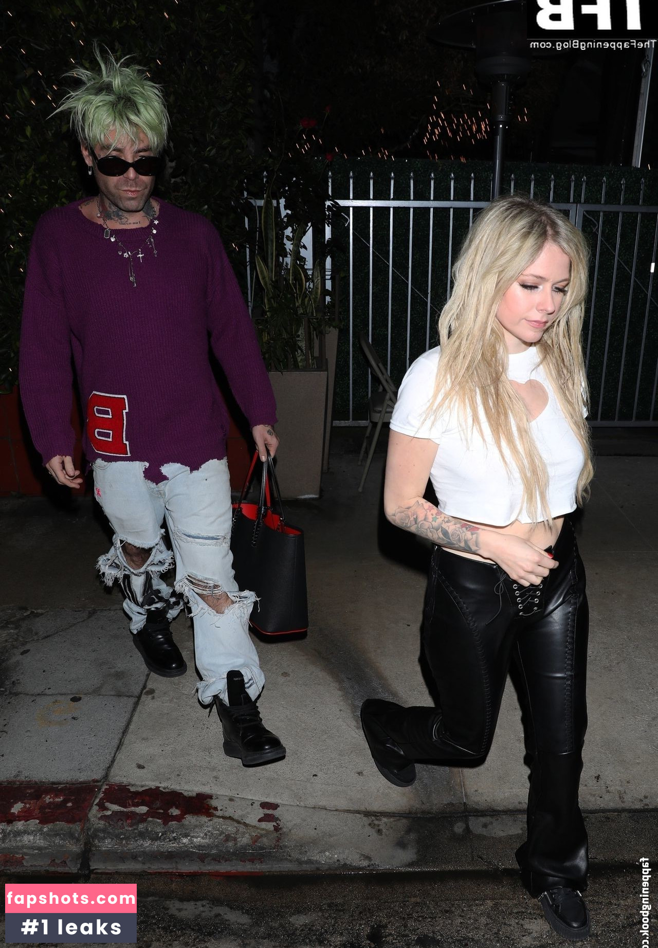 Avril Lavigne Nude Leaks OnlyFans Photos #514 - LeakJerk