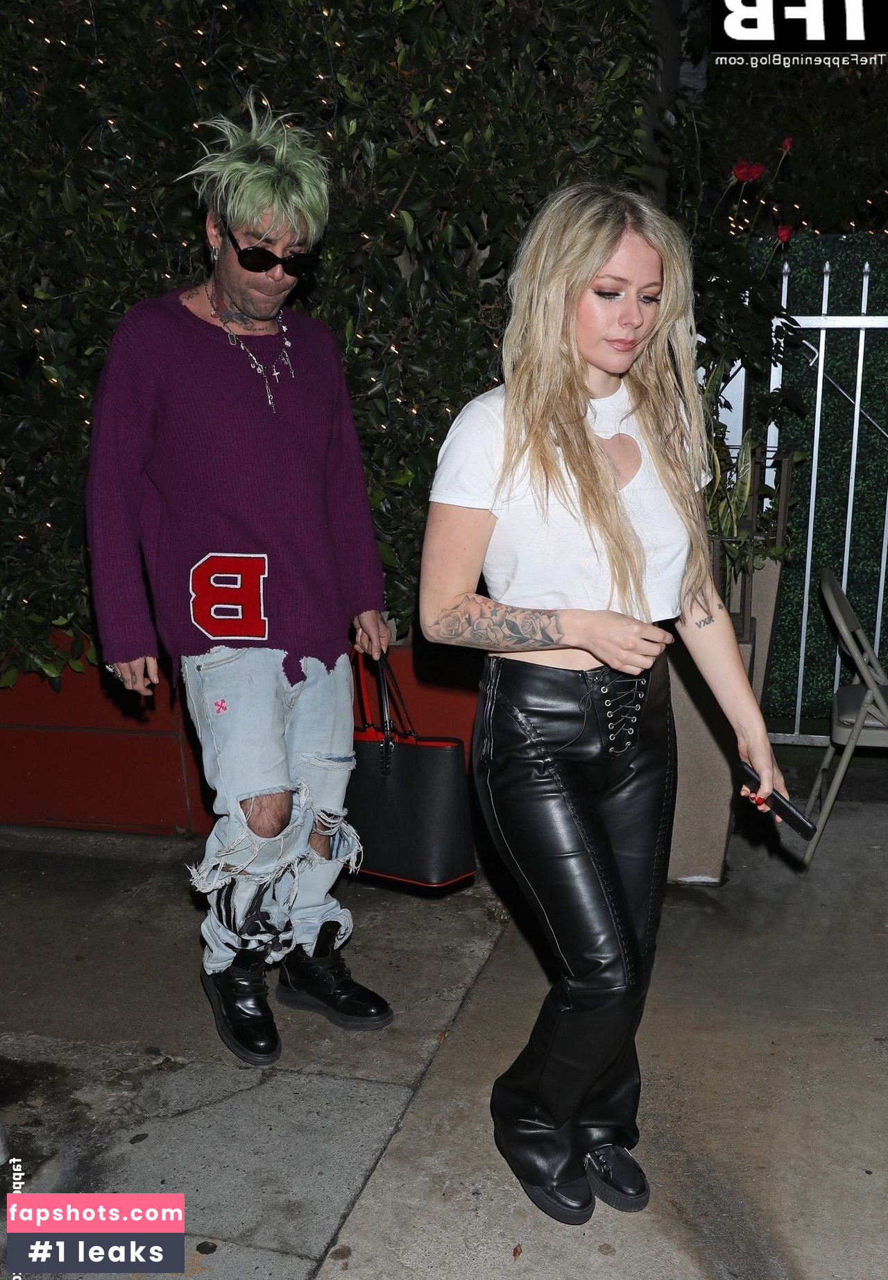 Avril Lavigne Nude Leaks OnlyFans Photos #518 - LeakJerk