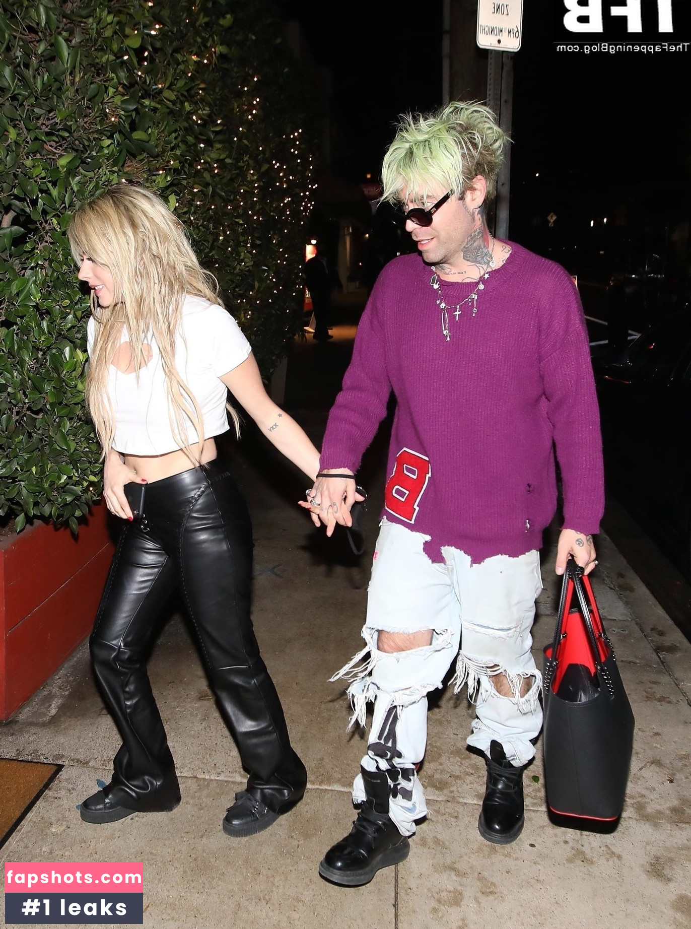 Avril Lavigne Nude Leaks OnlyFans Photos #522 - LeakJerk