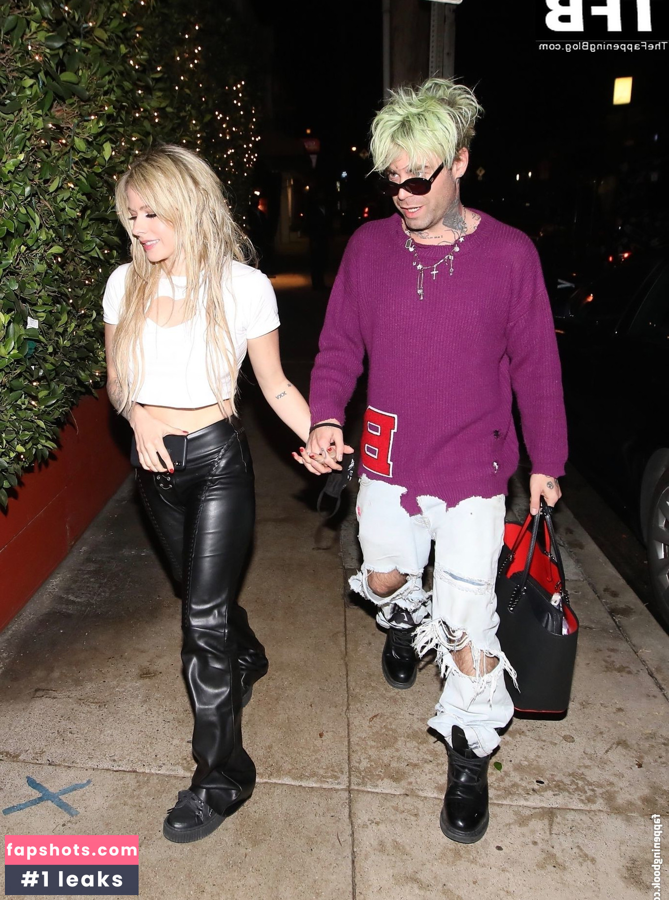 Avril Lavigne Nude Leaks OnlyFans Photos #524 - LeakJerk