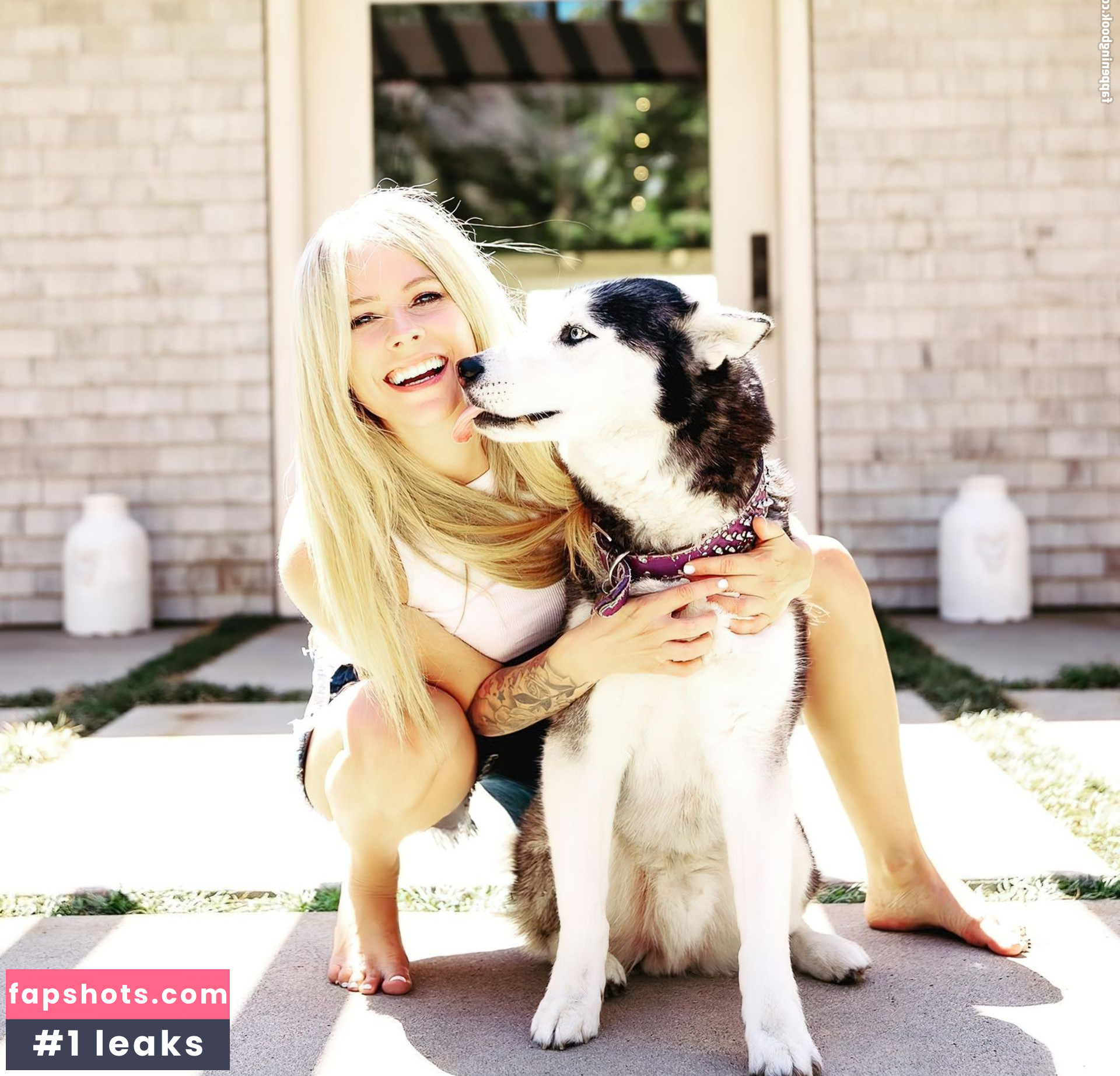 Avril Lavigne Nude Leaks OnlyFans Photos #544 - LeakJerk