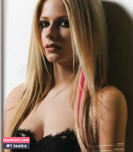 Avril Lavigne Nude Leaks OnlyFans Photos #547 - LeakJerk