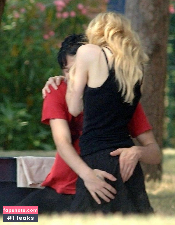 Avril Lavigne Nude Leaks OnlyFans Photos #555 - LeakJerk