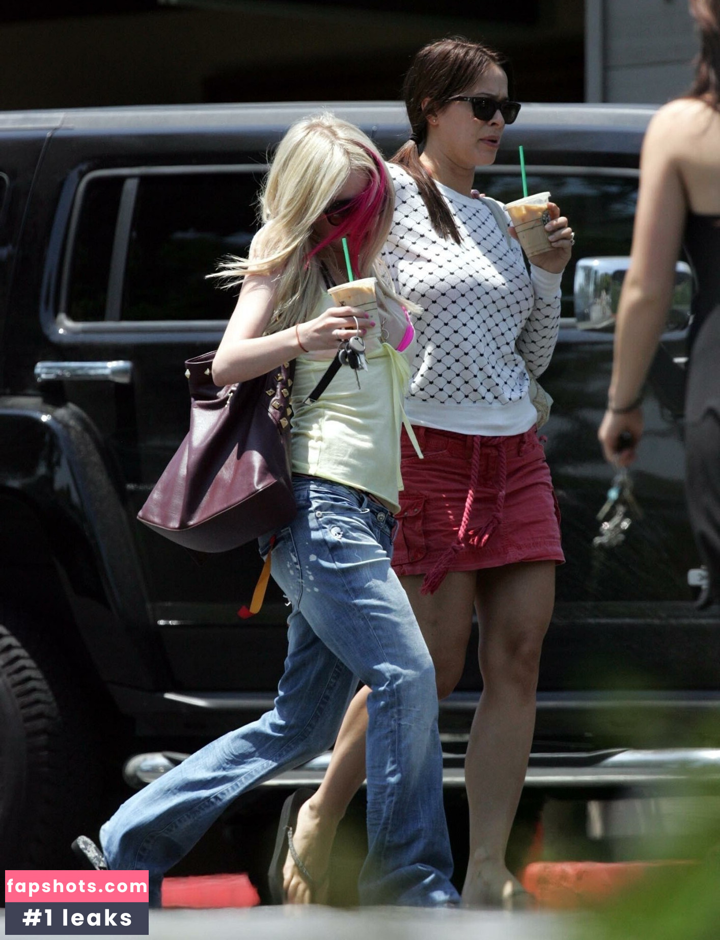 Avril Lavigne Nude Leaks OnlyFans Photos #598 - LeakJerk