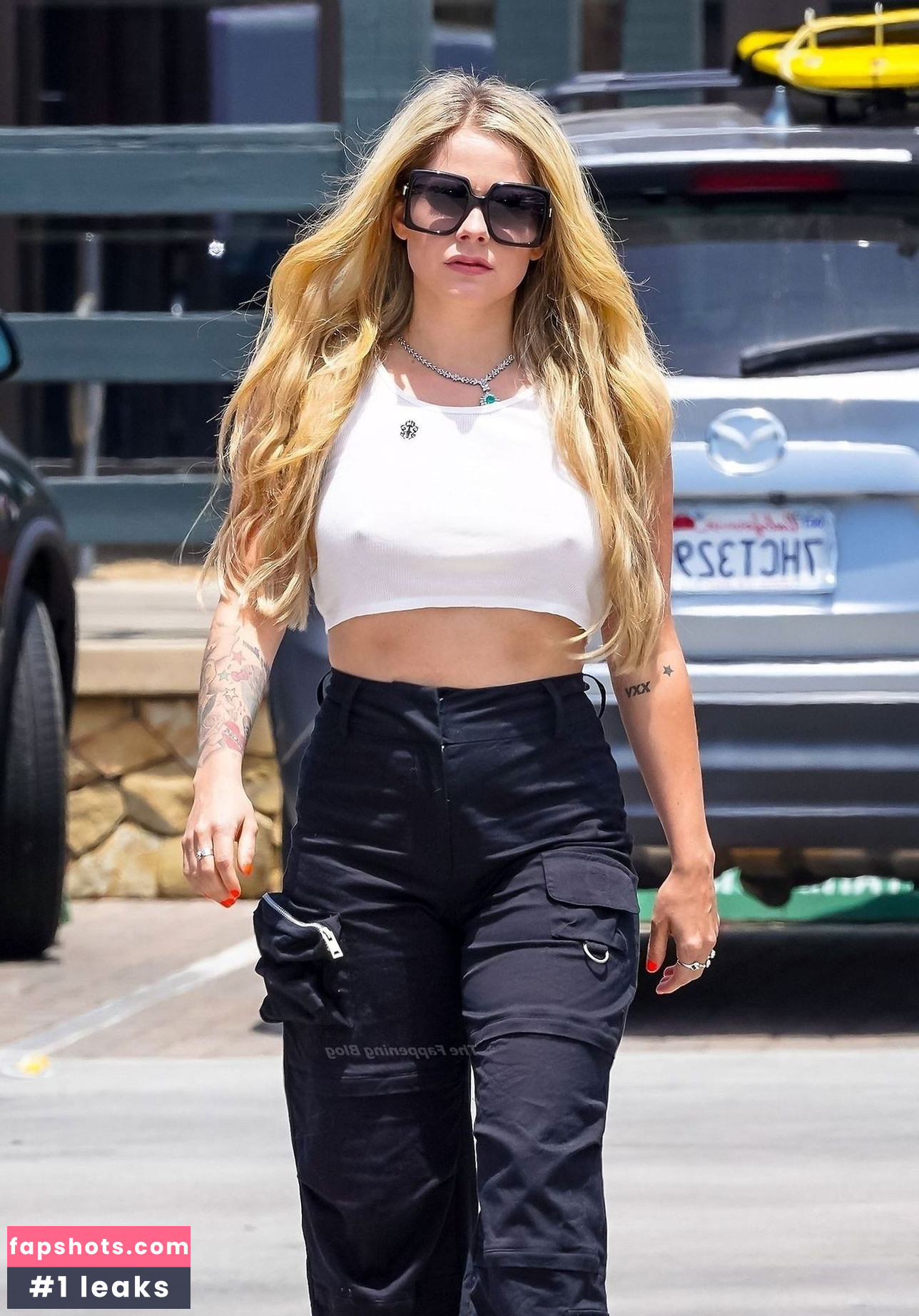 Avril Lavigne Nude Leaks OnlyFans Photos #645 - LeakJerk