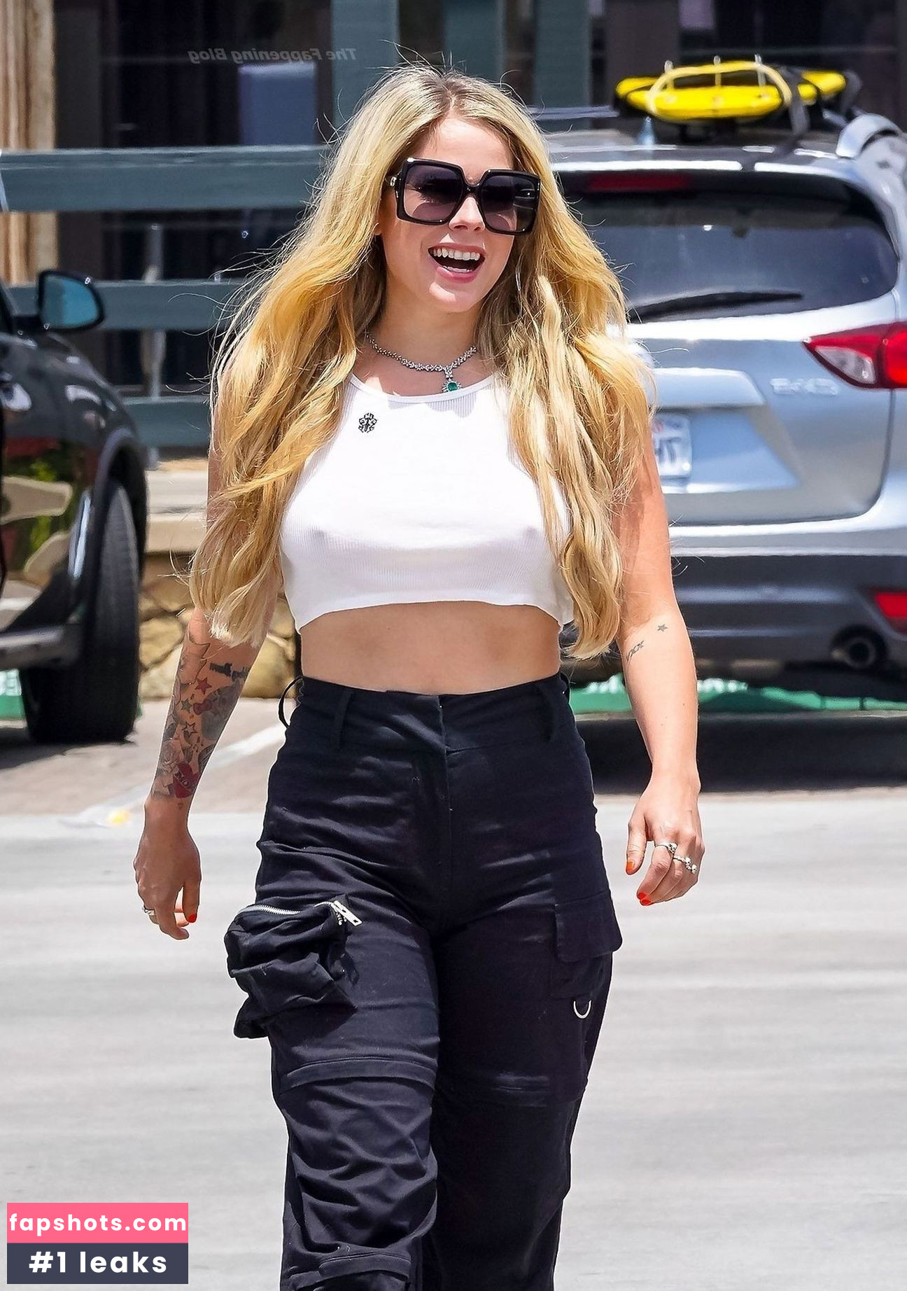 Avril Lavigne Nude Leaks OnlyFans Photos #647 - LeakJerk