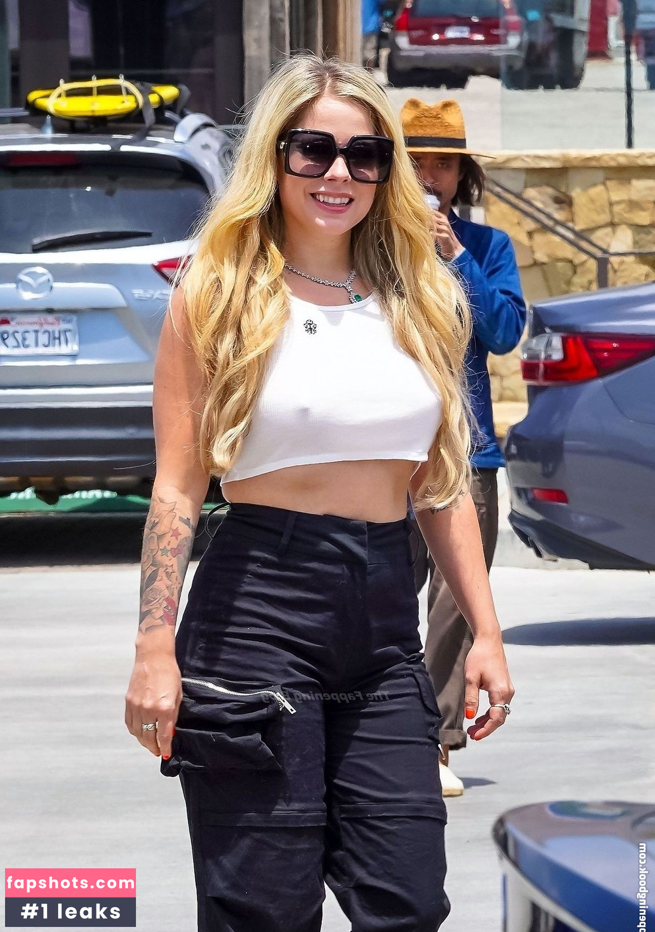 Avril Lavigne Nude Leaks OnlyFans Photos #653 - LeakJerk