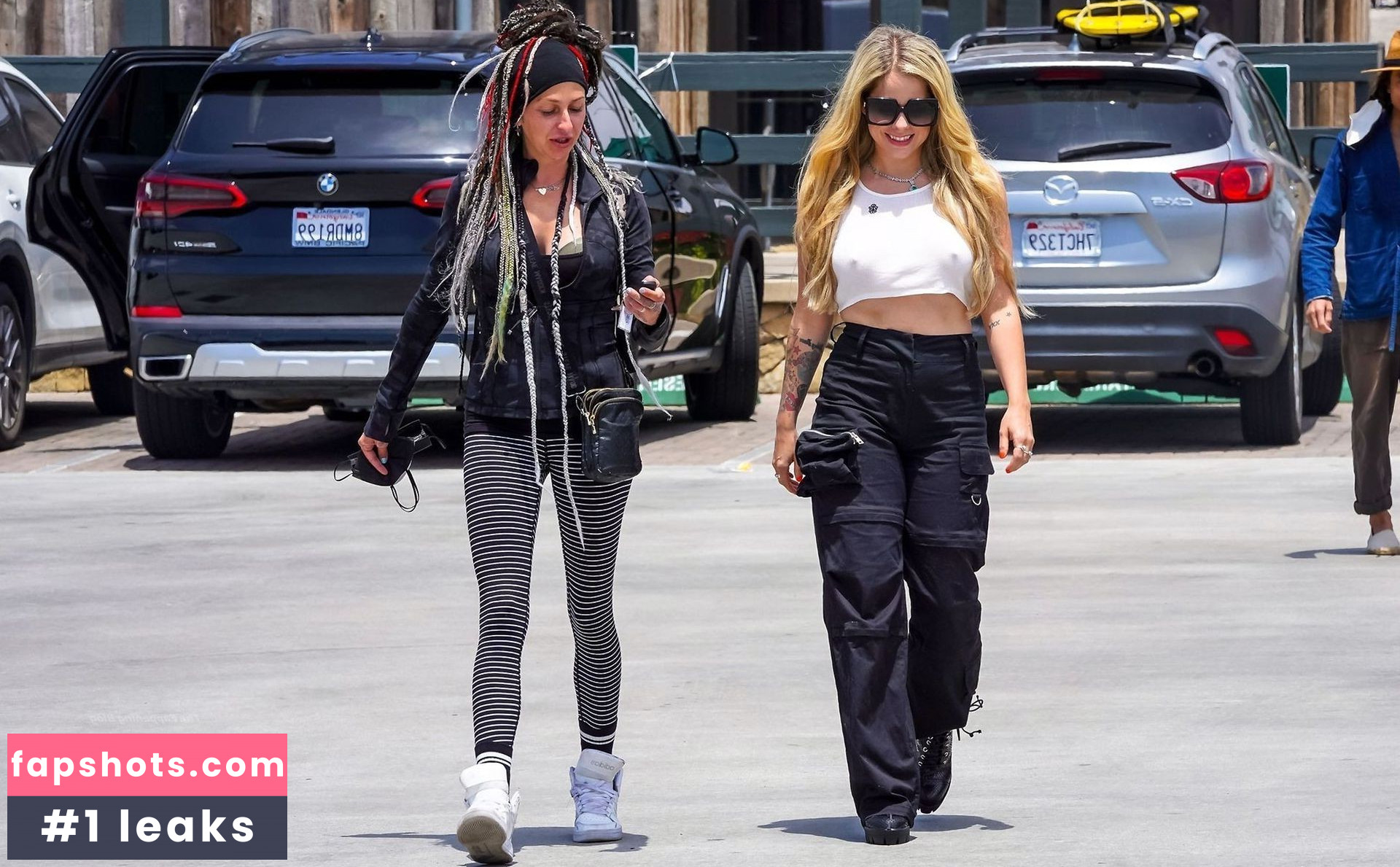 Avril Lavigne Nude Leaks OnlyFans Photos #671 - LeakJerk