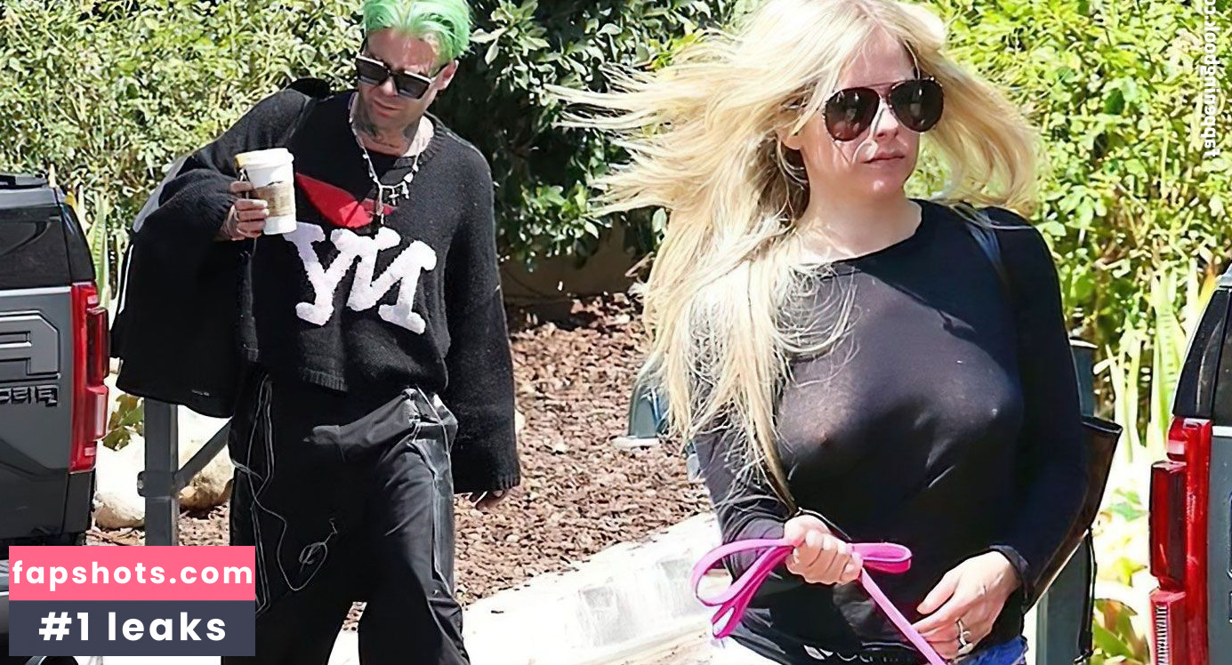 Avril Lavigne Nude Leaks OnlyFans Photos #707 - LeakJerk