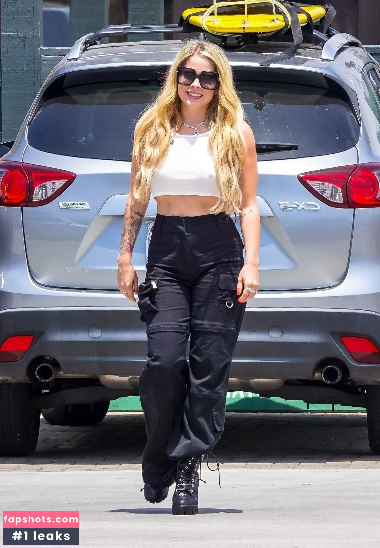 Avril Lavigne Nahé úniky fotek pouze od fanoušků #765 - Fapshots