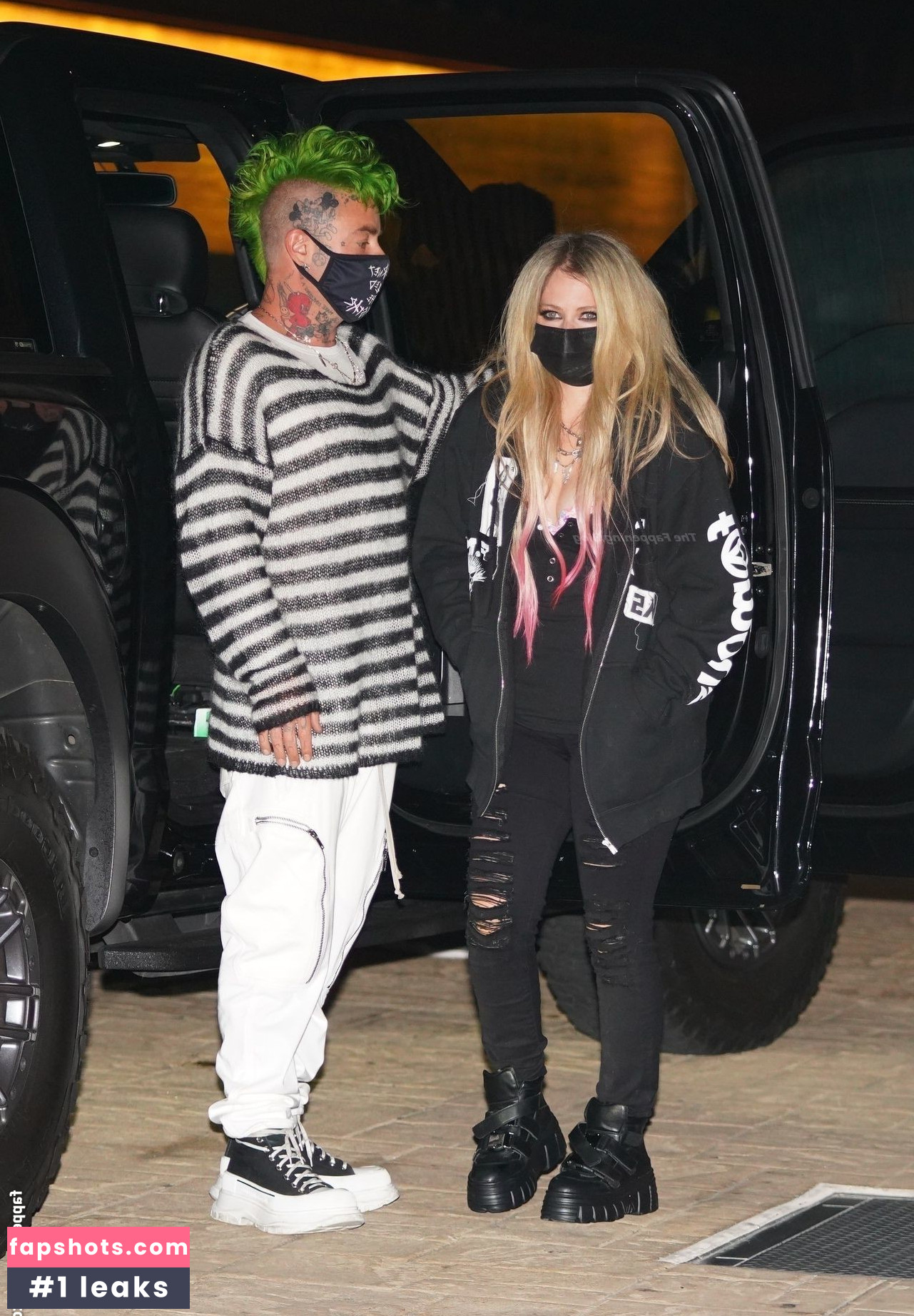 Avril Lavigne Nahé úniky fotek pouze od fanoušků #788 - Fapshots