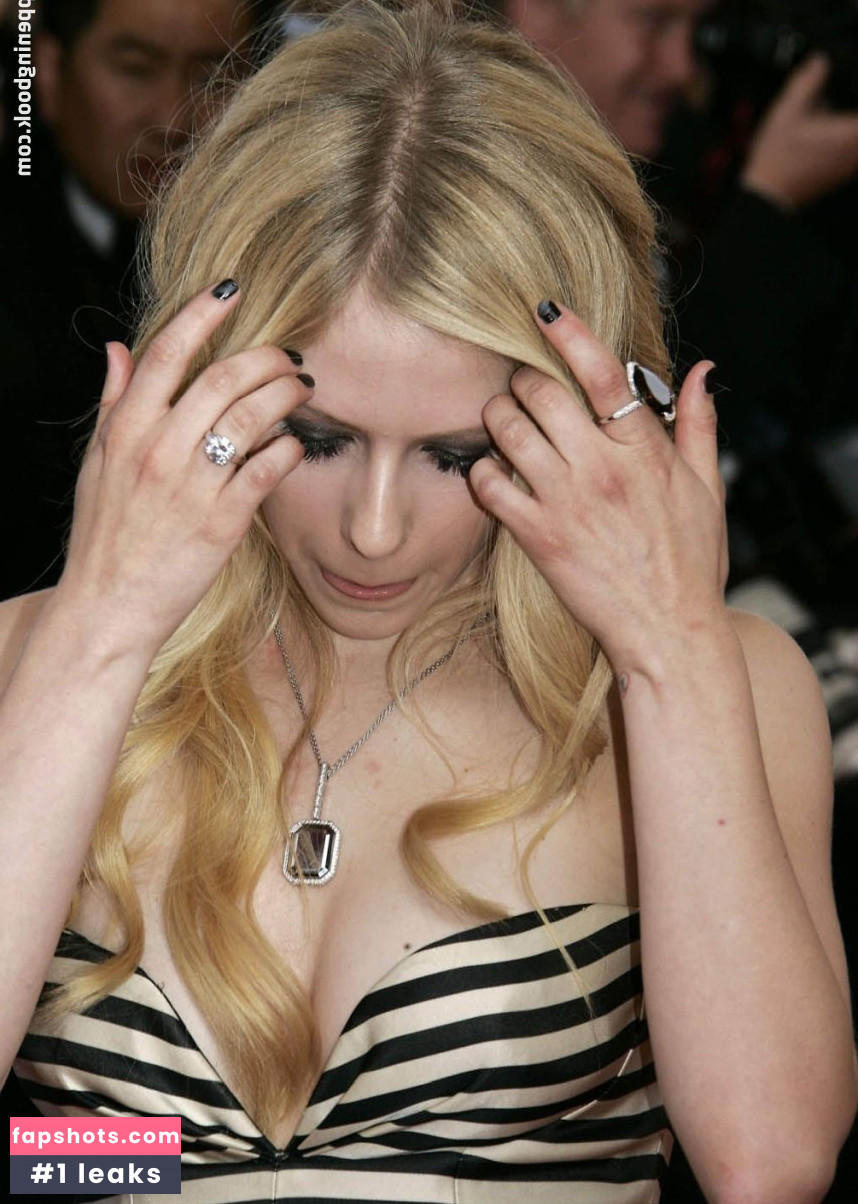 Avril Lavigne Nahé úniky fotek pouze od fanoušků #871 - Fapshots