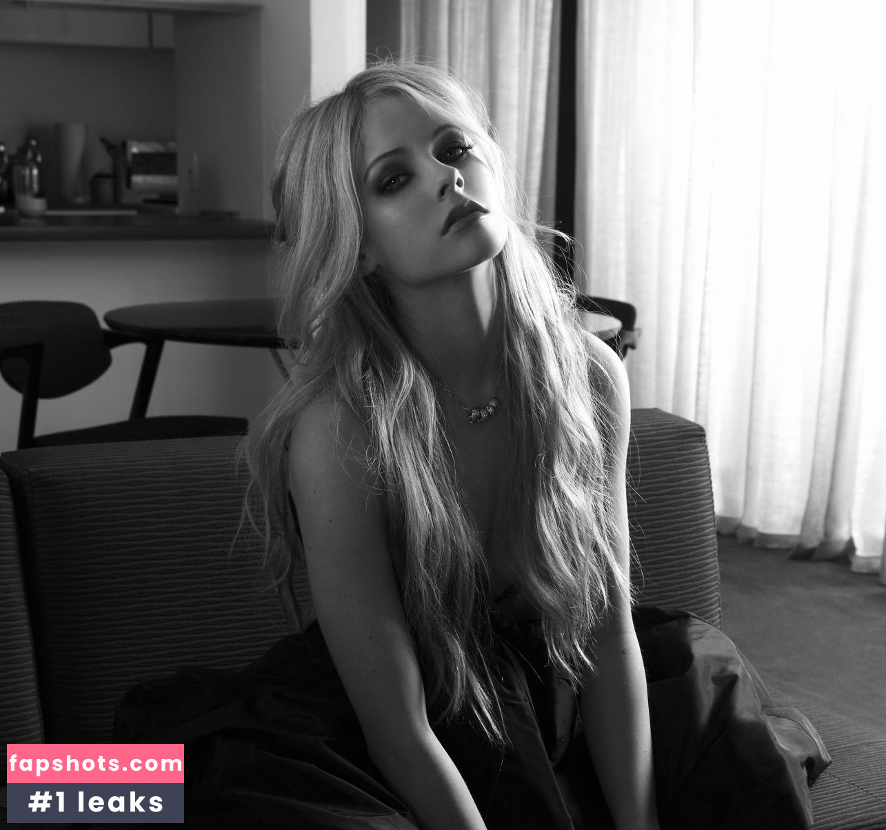 Avril Lavigne Nahé úniky fotek pouze od fanoušků #879 - Fapshots