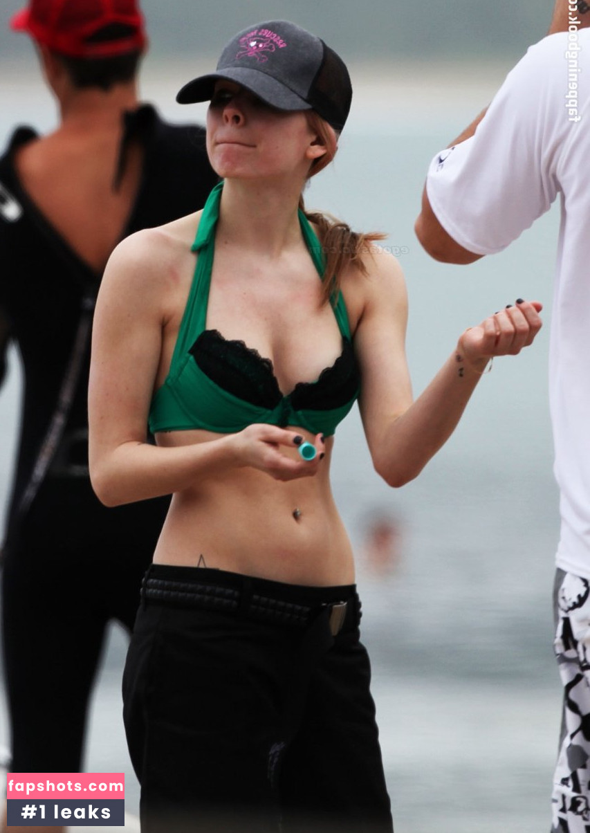 Avril Lavigne Nahé úniky fotek pouze od fanoušků #902 - Fapshots