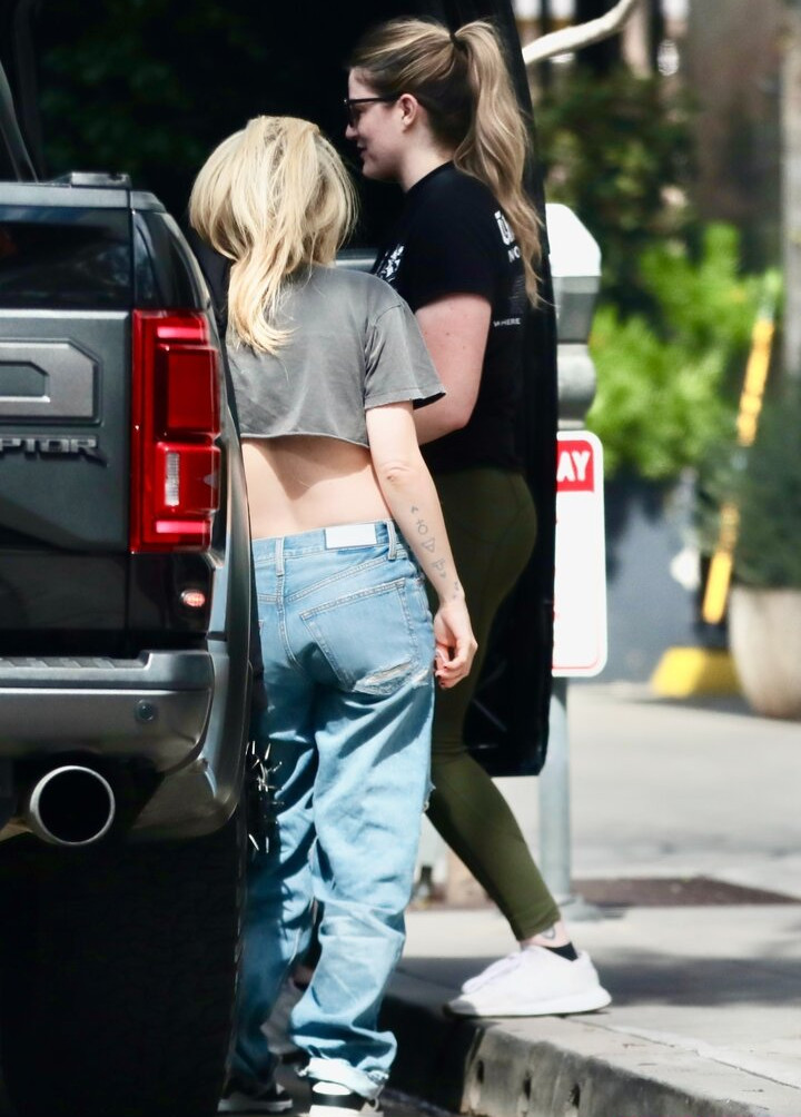 avril-lavigne gallery photo #175