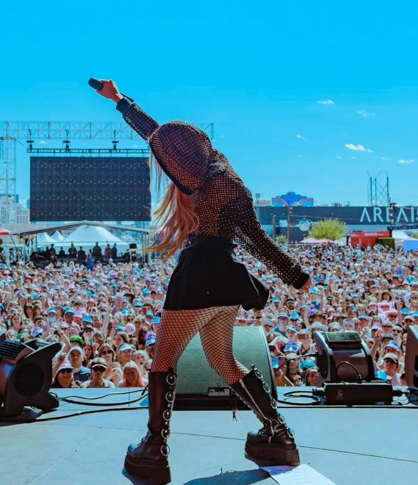 avril-lavigne gallery photo #624