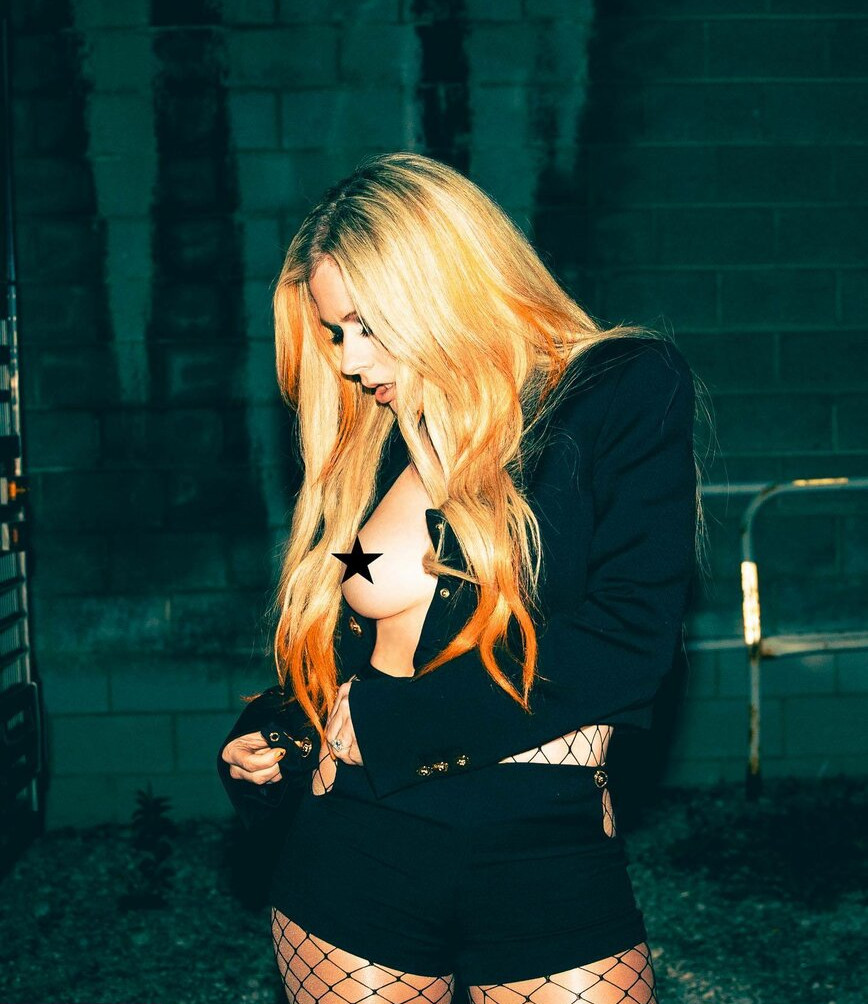 avril-lavigne gallery photo #700