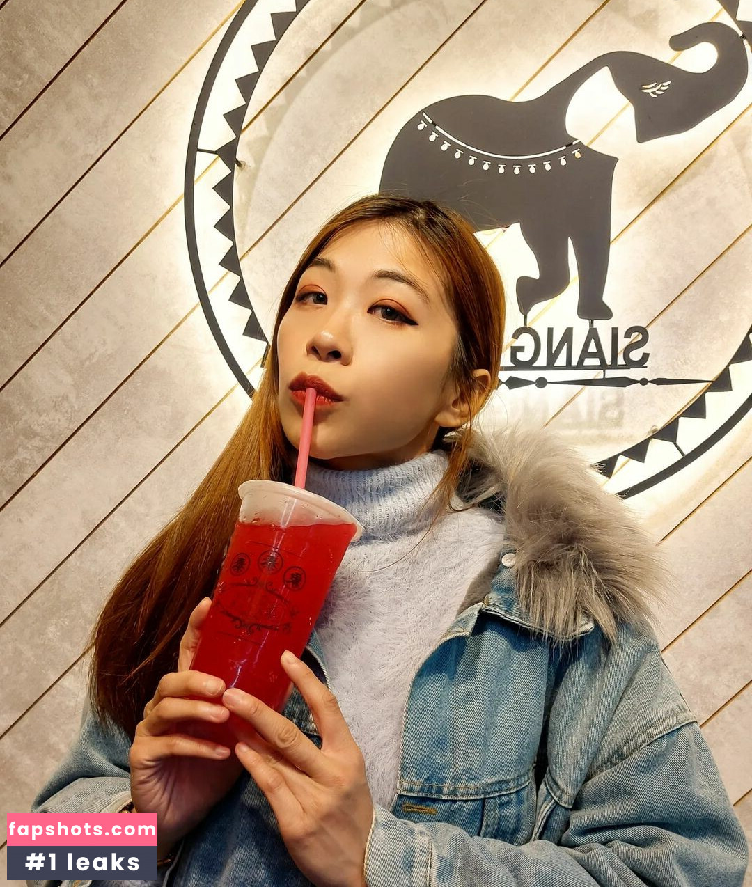 Avrillee999k gallery photo #14