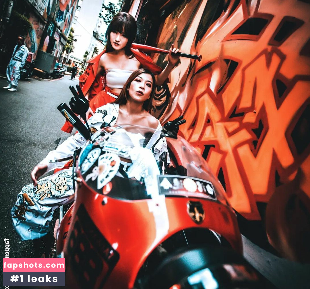 Avrillee999k gallery photo #15