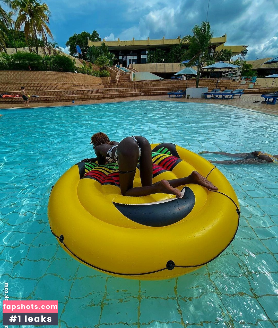 Awa Sanoko gallery photo #6