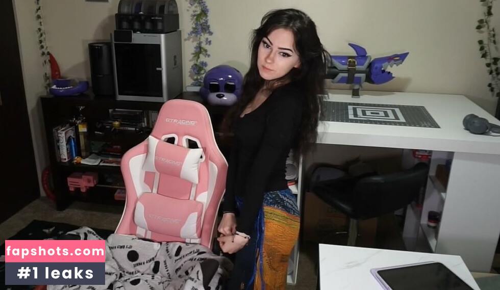 Awkspew_roo2 gallery photo #12