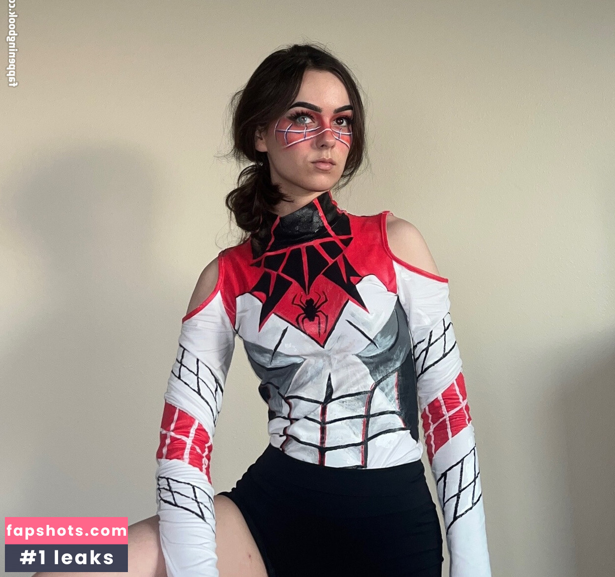 Awkspew_roo2 gallery photo #41