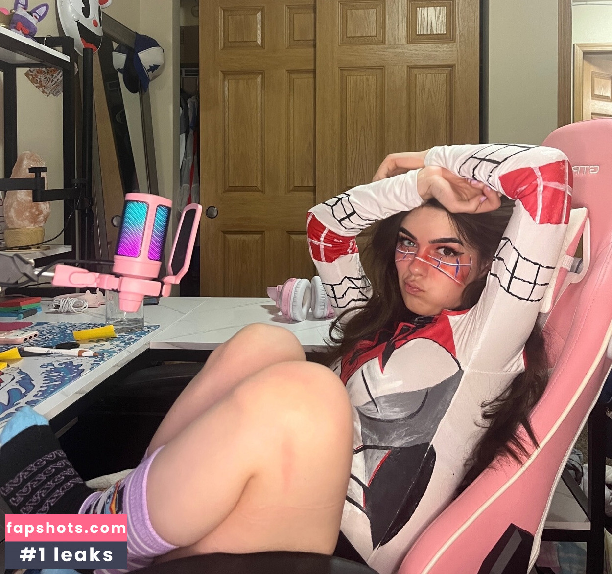 Awkspew_roo2 gallery photo #43