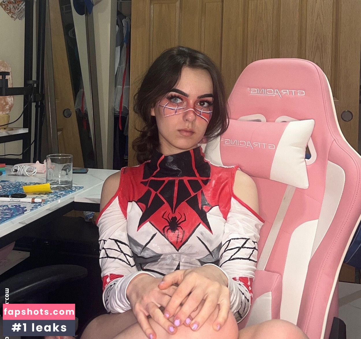 Awkspew_roo2 gallery photo #53