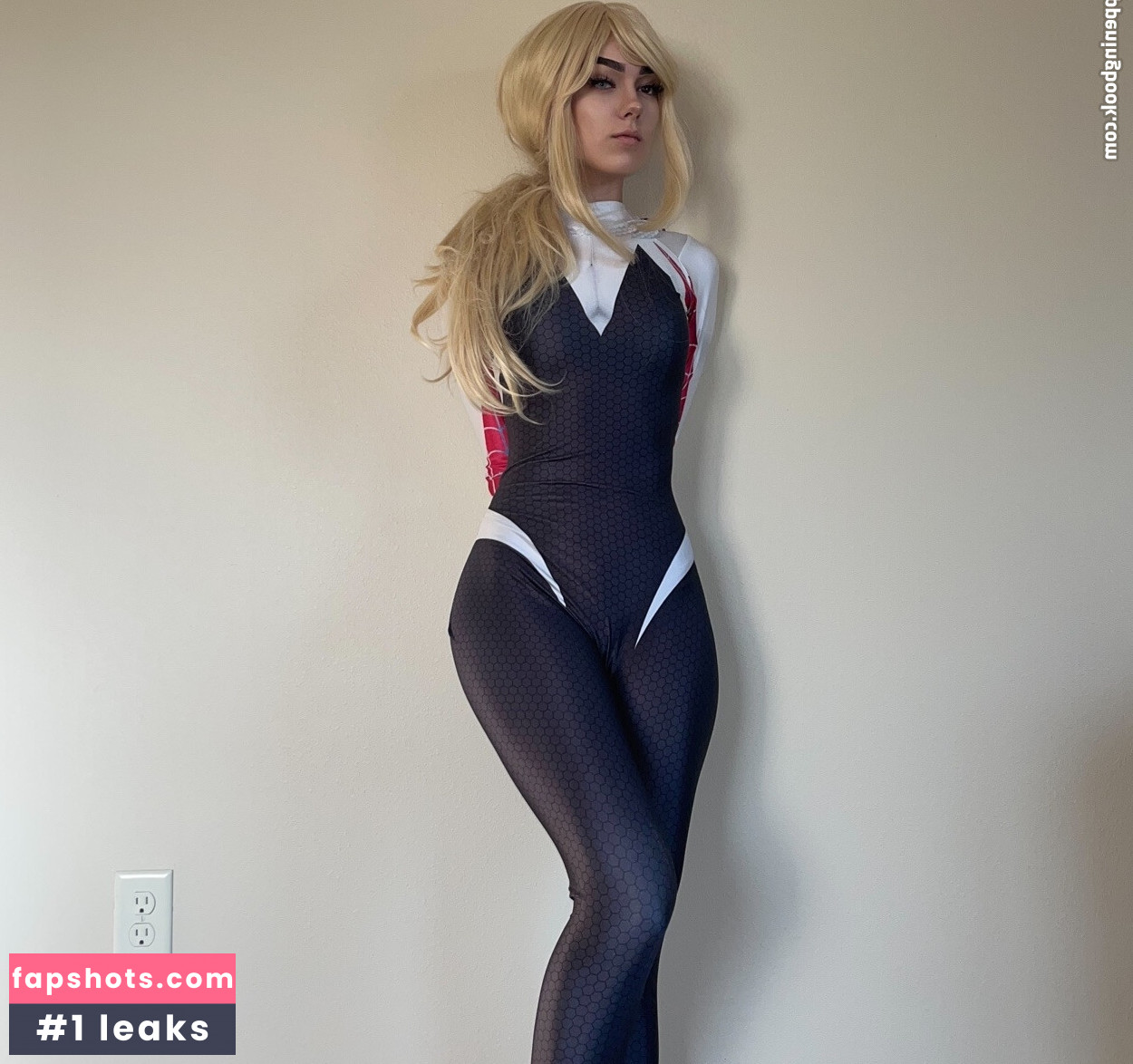 Awkspew_roo2 gallery photo #92