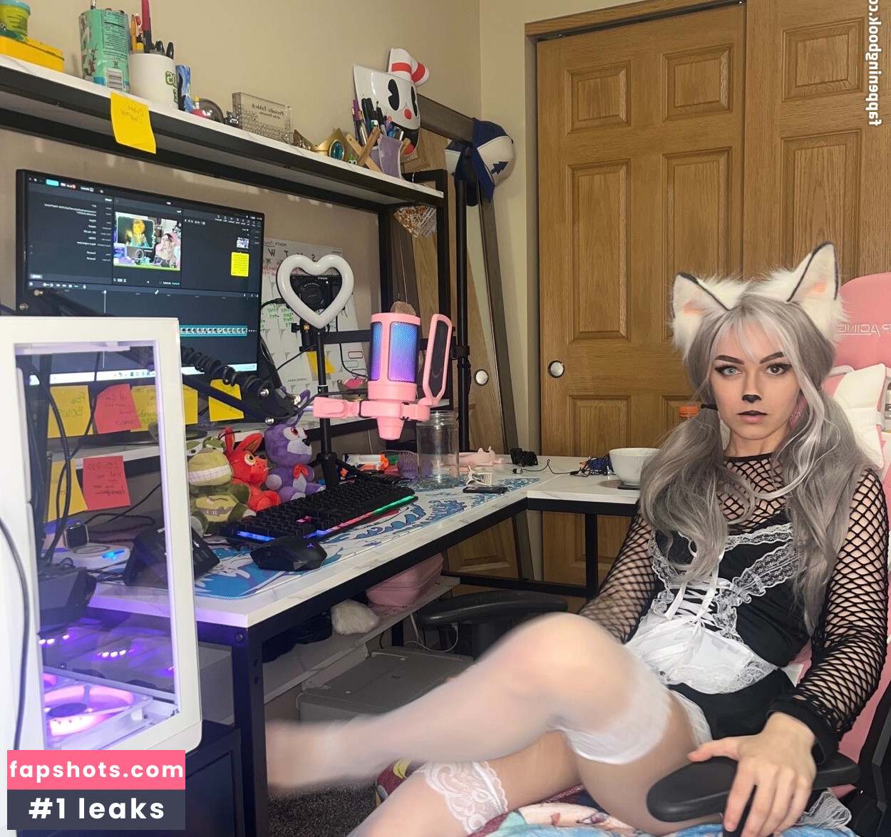 Awkspew_roo2 gallery photo #94