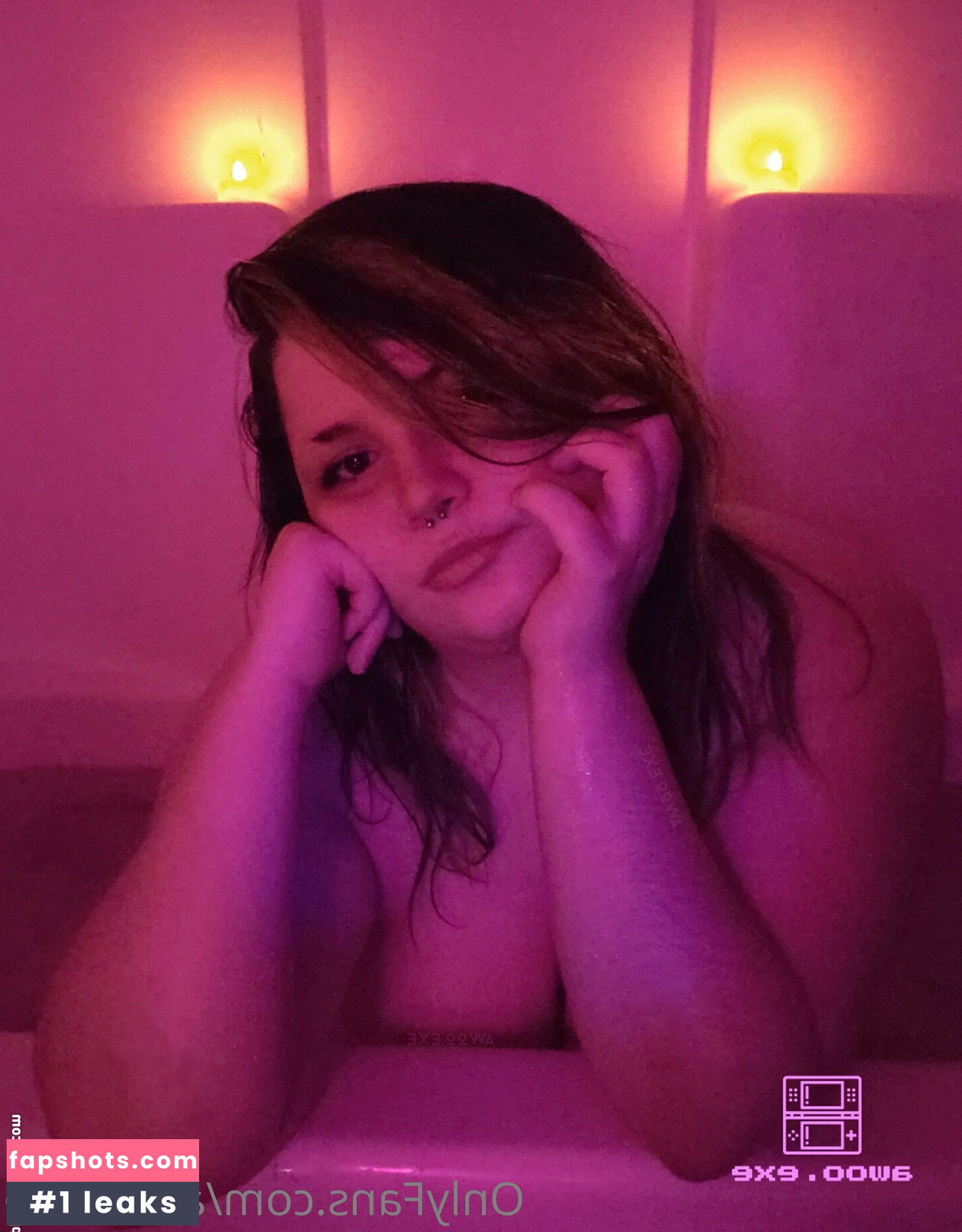 awoo.exe nude babe gallery