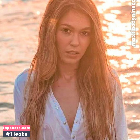 Aya Gutman gallery photo #4