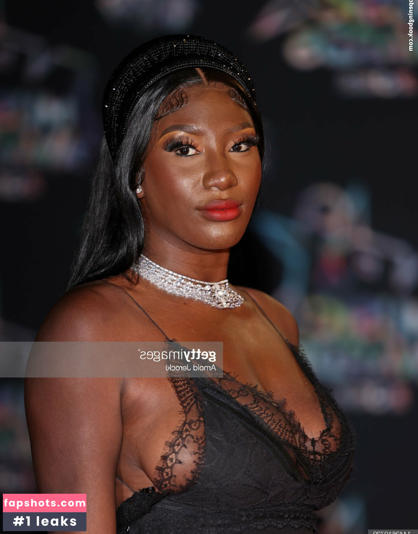 Aya Nakamura gallery photo #31