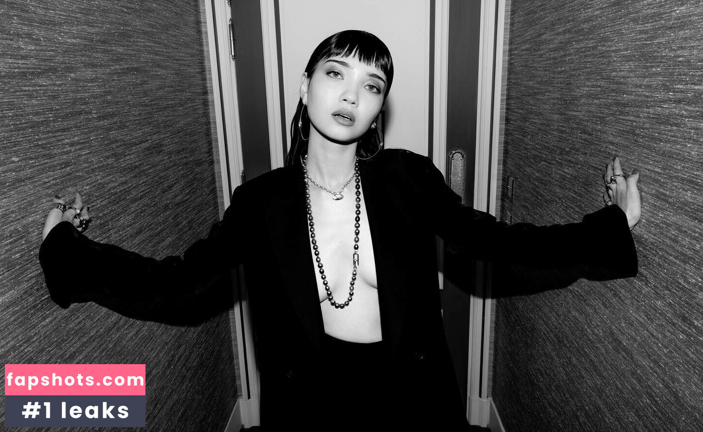 Aya Shalkar gallery photo #25