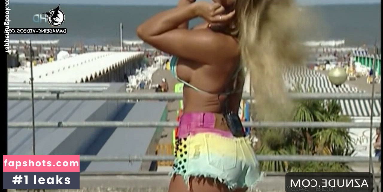 Ayelen Paleo gallery photo #3