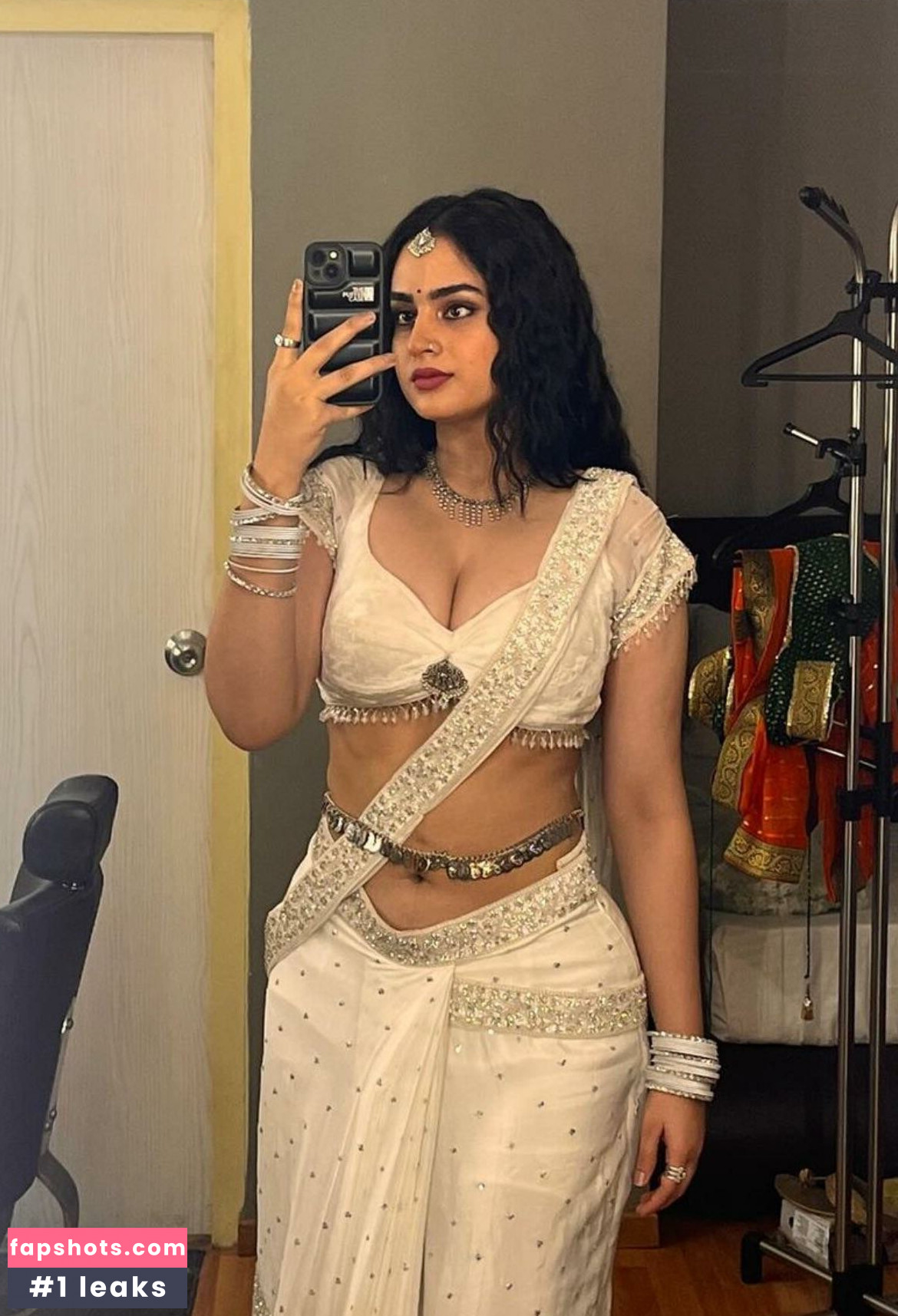 Ayesha Khan gallery photo #7