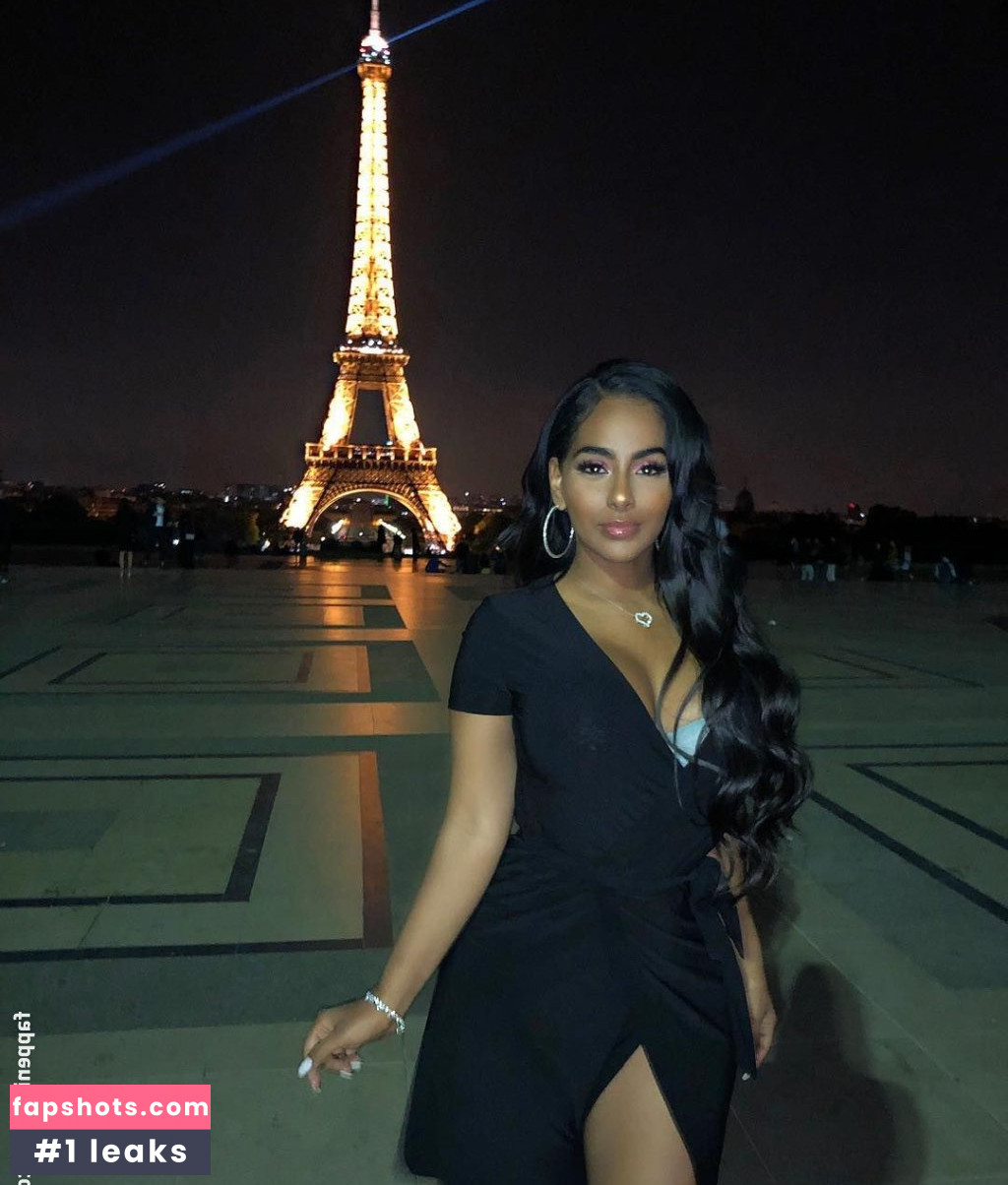 Ayisha Diaz gallery photo #105