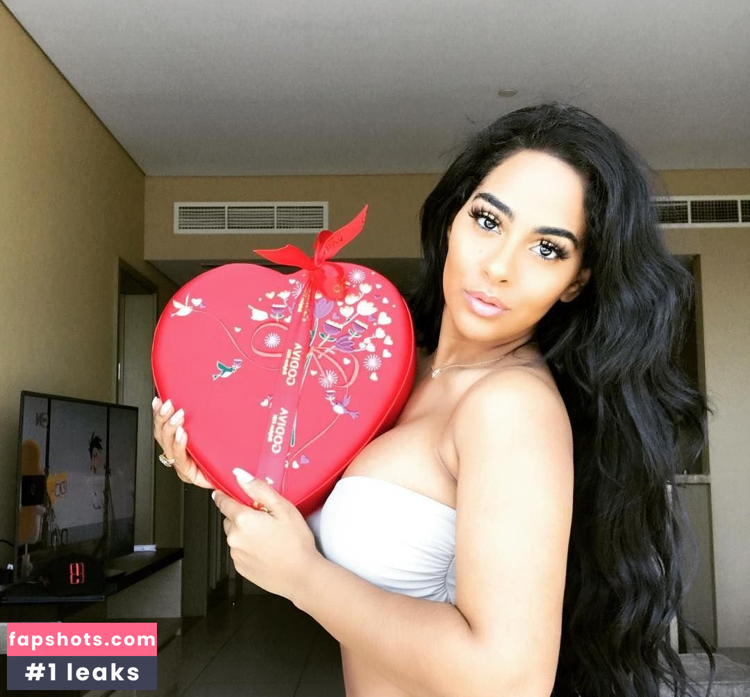 Ayisha Diaz gallery photo #108