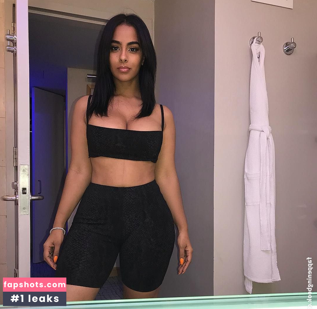 Ayisha Diaz gallery photo #109