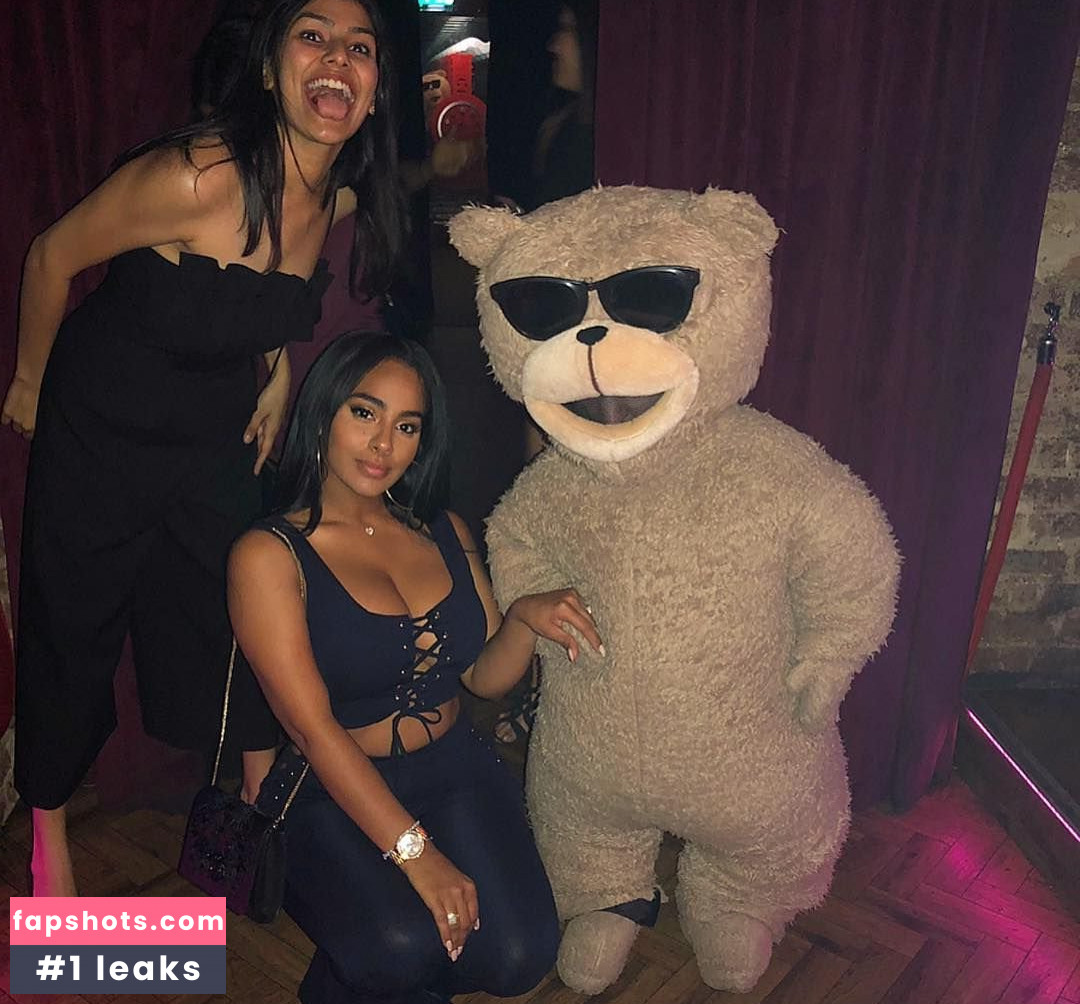 Ayisha Diaz gallery photo #119